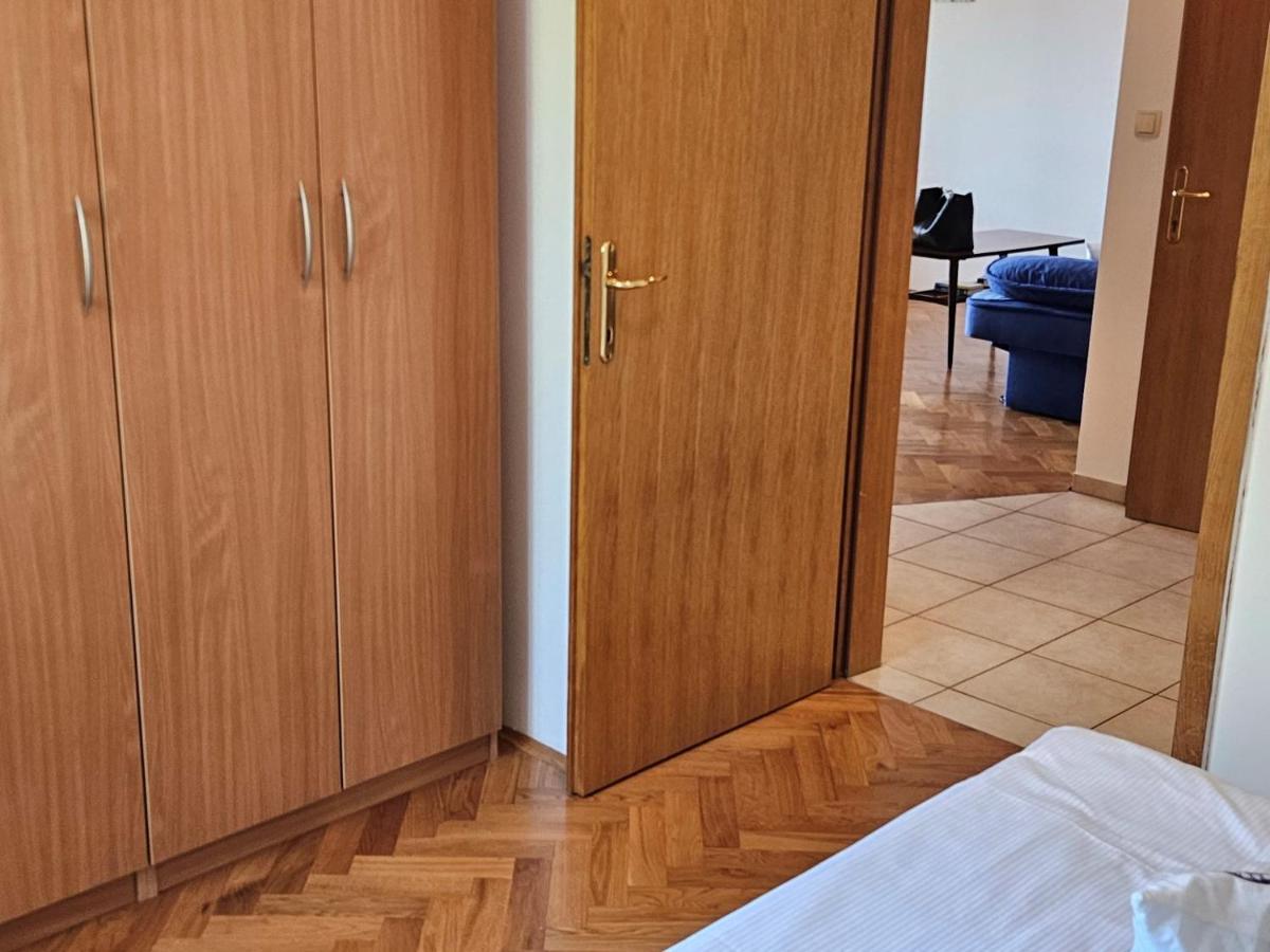 Apartments Trojak Baska  Exterior photo
