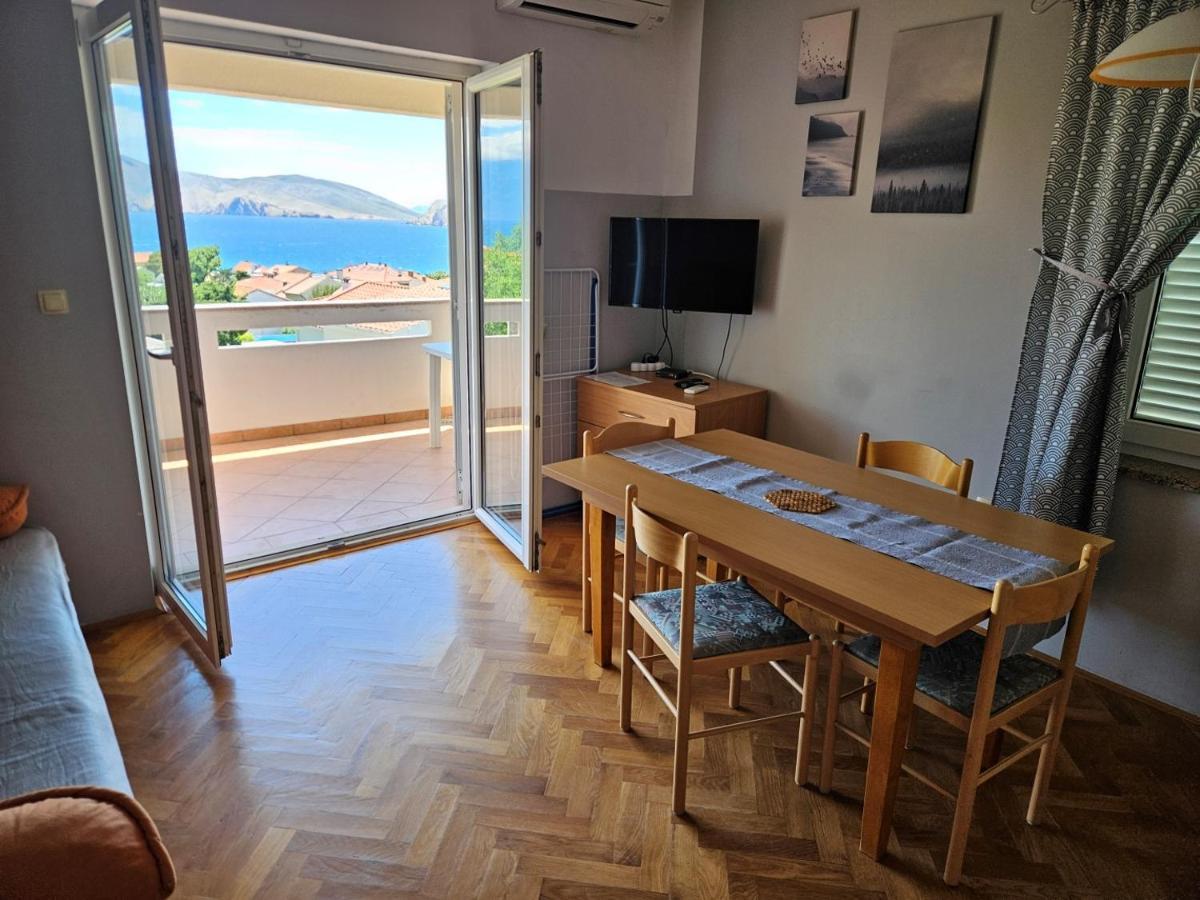 Apartments Trojak Baska  Exterior photo